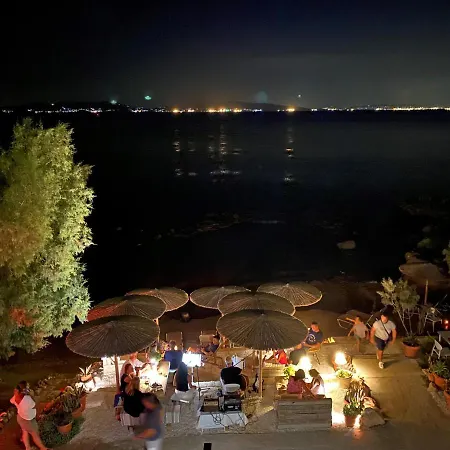 The Beachhouse Apartment *